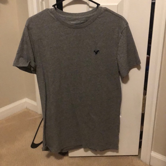 Medium American Eagle short sleeve - Picture 2 of 2